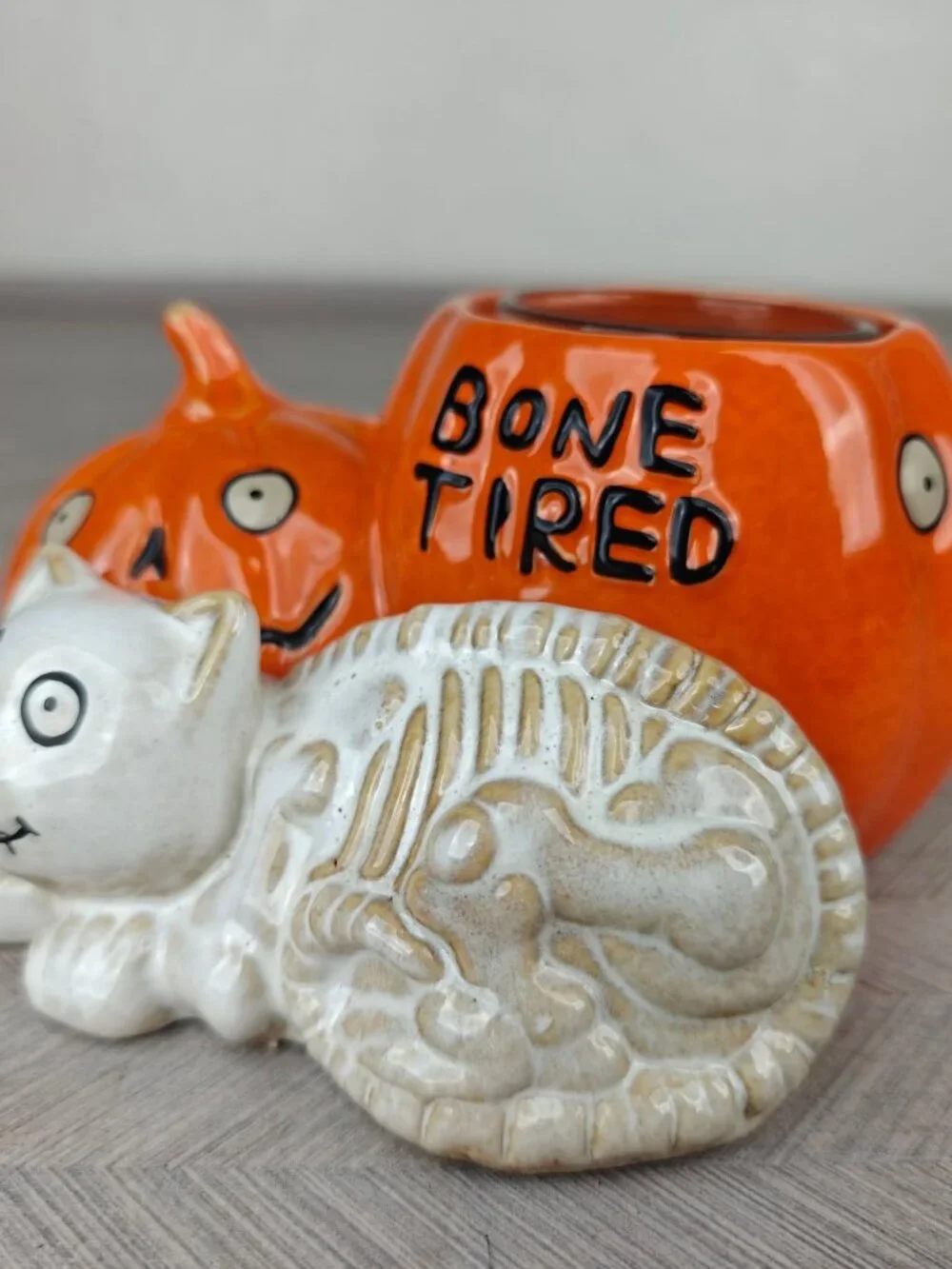 Yankee Candle Bone Tired Cat Pumpkin Ceramic Candle Holder 2014 Boney Bunch